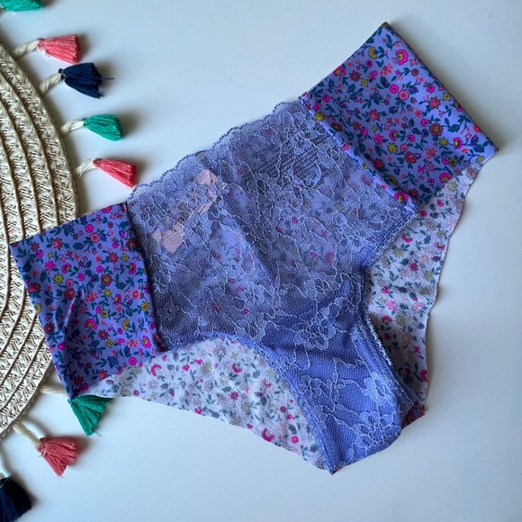 Victoria's Secret No Show Lace Cheeky Panty Purple Ditsy Floral M NEW - Picture 5 of 6